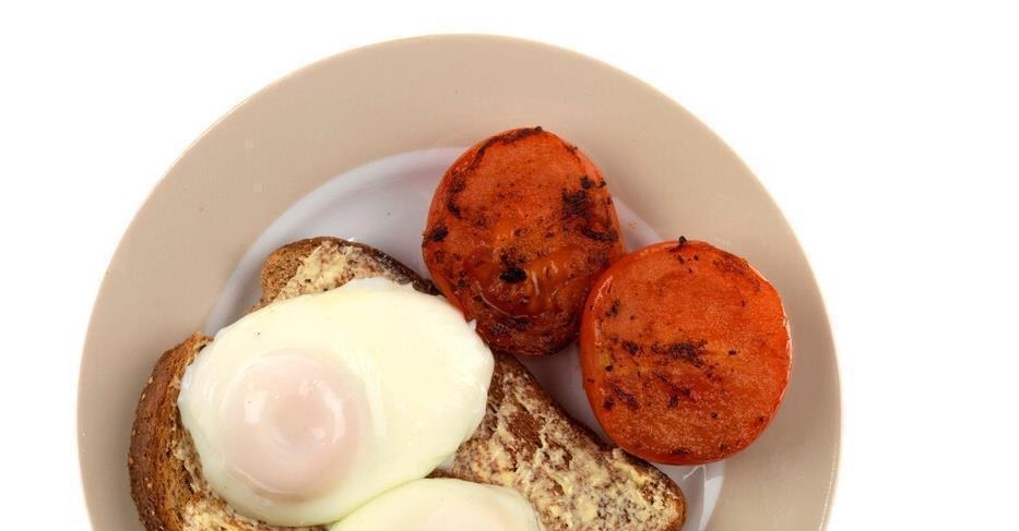 水煮荷包蛋,被直接开水下锅,牢记3个小技巧,圆润好看不散花