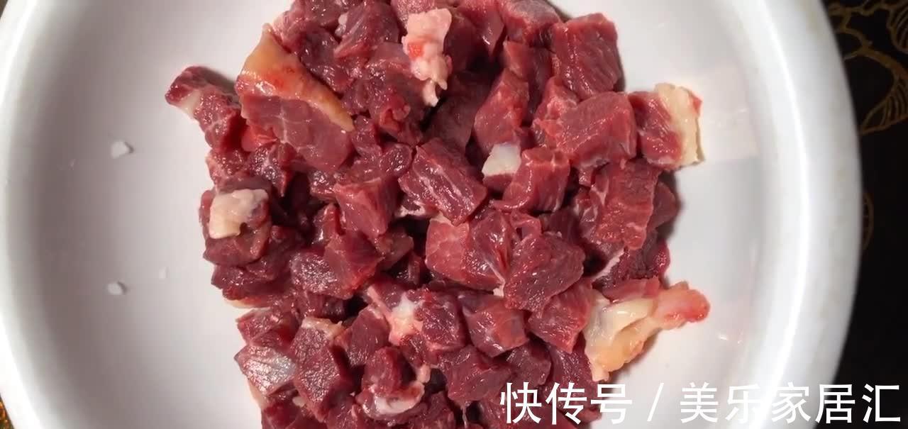 孜然牛肉的做法,成菜速度快20分钟搞定,香辣味美焦香诱人!