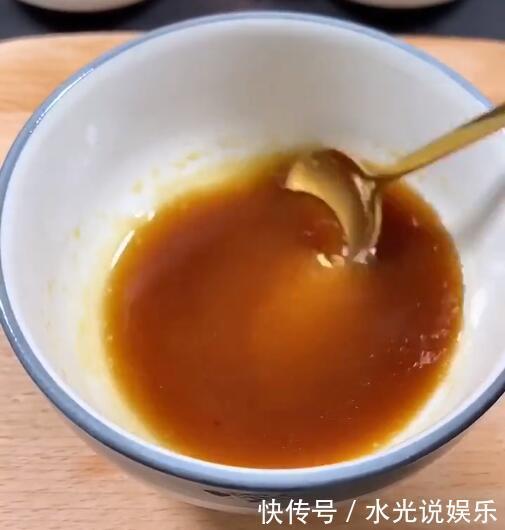 家常|锅包肉的正宗家常版做法,外酥里嫩,酸甜可口,小孩特别喜欢吃