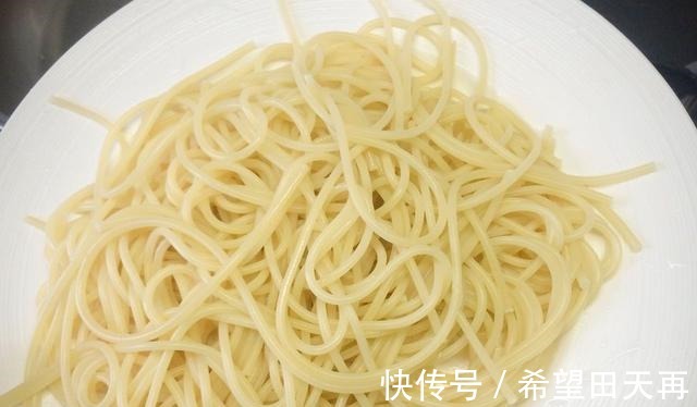 主食|美食中可不能少了主食,番茄意大利面,劲脆可口,咬嚼感十足!