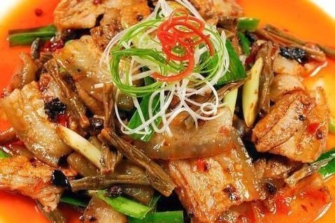 买五花肉，记得分清上五花和下五花，口感差别大，买错了不好吃