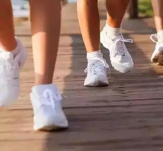 硕参|26岁女子,肠道内长满肿瘤,再次提醒3种食物,少往嘴里塞