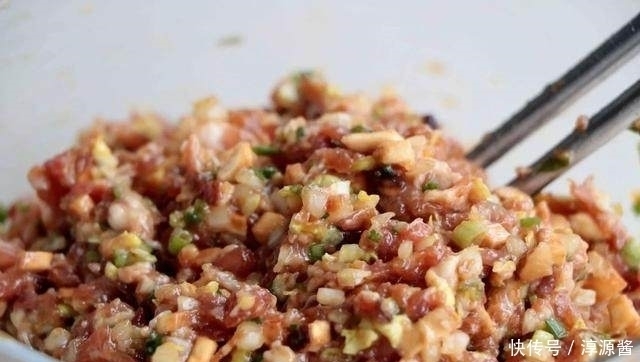 饺子|用土豆做了10个，一人吃了8个；营养超级全面，完爆任何一种吃法