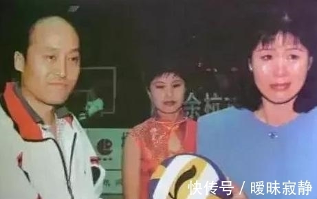 郎平指导|女排主帅年薪百万,怒批郎平的张然、胡进为何不敢尝试带队呢?