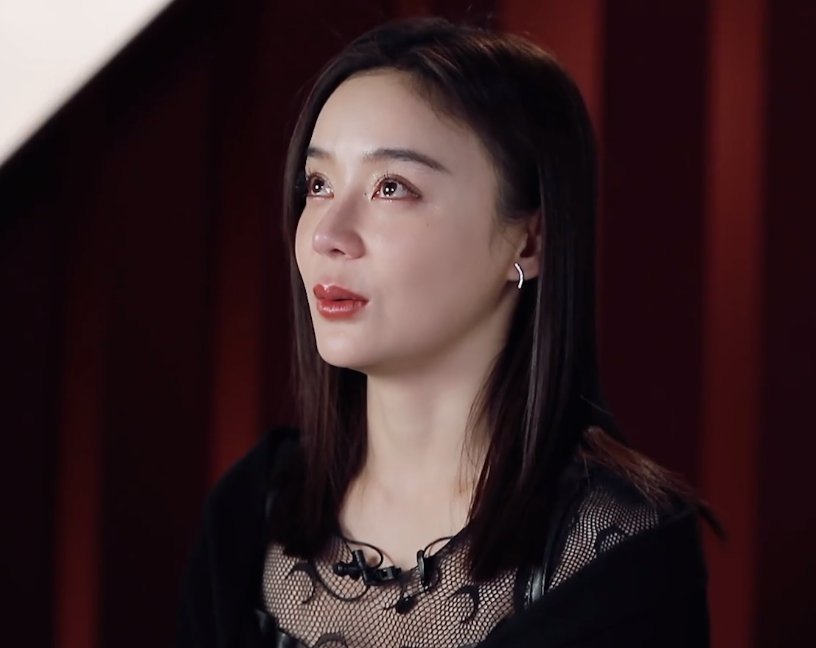 业务能力 袁姗姗初舞台翻车,《浪姐2》排倒数第一名,后面会逆风翻盘吗?