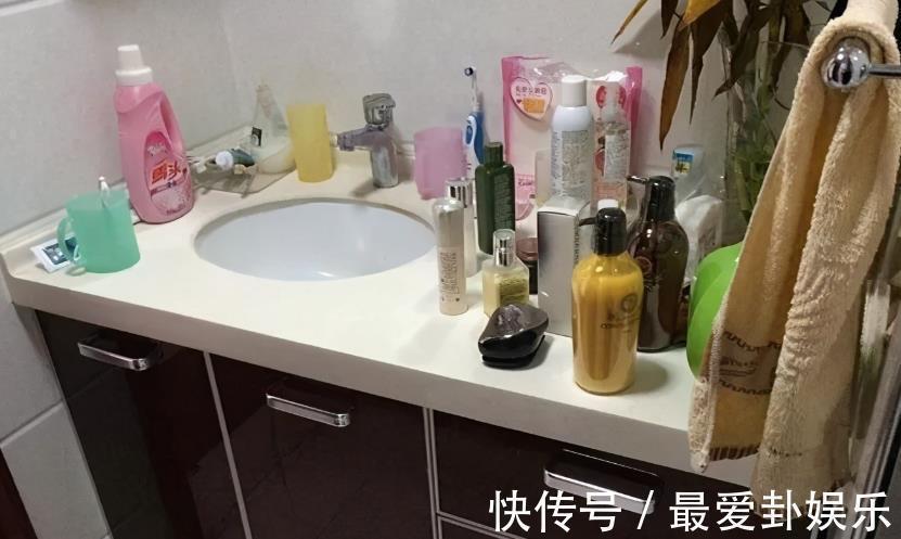 洁厕灵|去闺蜜家借住，打开卫生间就呆了，设计得不错，拍下来回家照着学