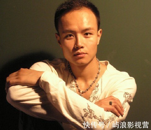 46歲的樂嘉,就這樣改寫了自己的結(jié)局,跌落的口碑終是回不去了