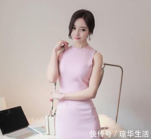 穿搭 美女穿搭：的紧身裙在街头也能瞬间成为主角，高贵典雅气质