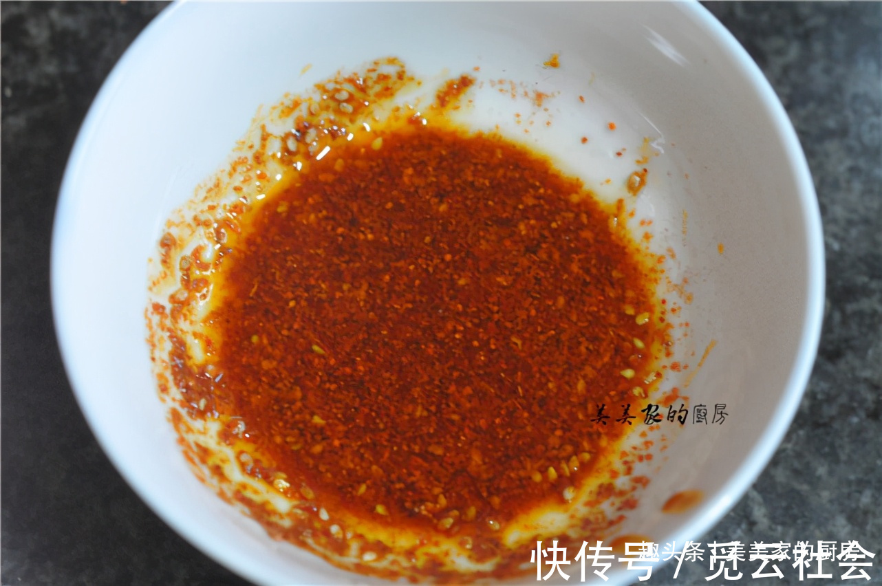 藠头|集市上碰到此物别手软，一次买10斤，拌一拌就能吃，爽脆开胃！