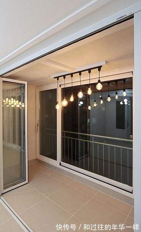 阳台|阳台封不封别纠结了,学韩国人在护栏边装推拉门,安全又防尘