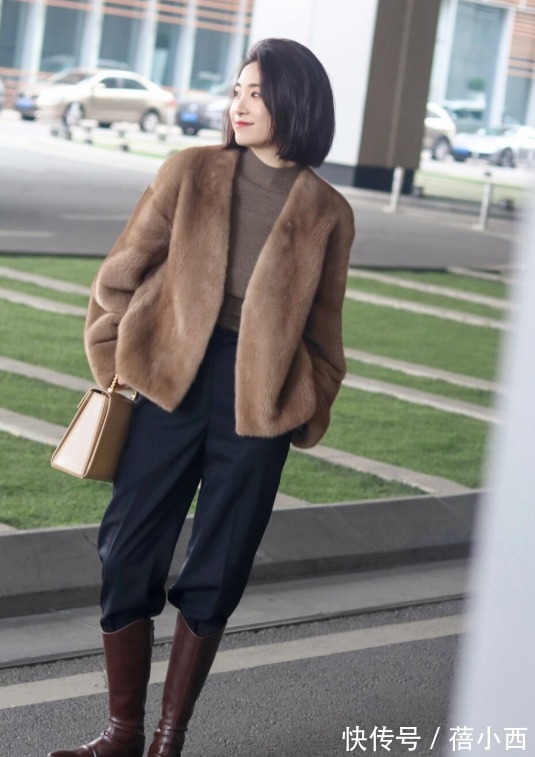 大长腿|入冬怎么穿不土气?建议入手一件“毛茸茸”外套,时髦高级上档次