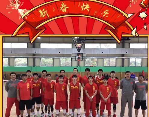 张镇麟|中国男篮送祝福!杜锋+郭艾伦领衔,赵睿+韩德君亮相,诚意满满