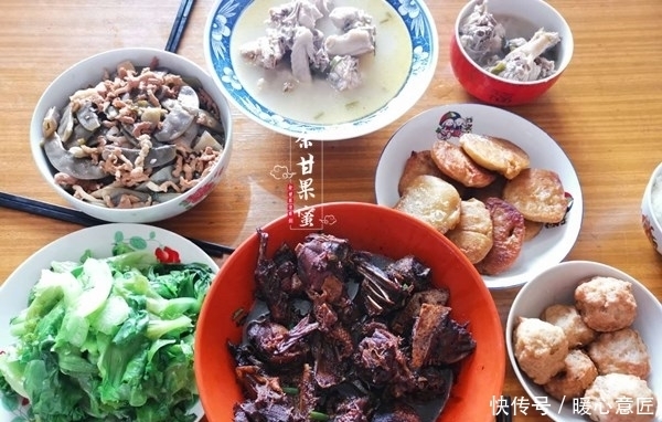 豆腐果|小长假不出游,在家也认真吃饭,有火锅有面食,家常菜肴也味美
