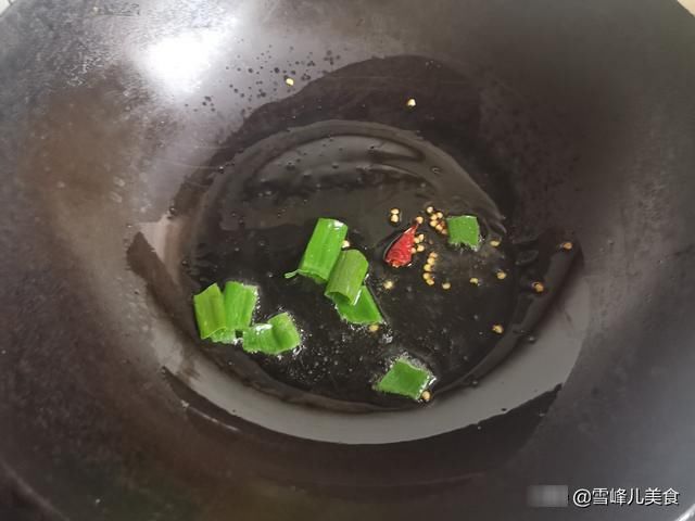 草酸|这菜2块钱1斤，含钙量比苋菜都好，简单一炒就上桌，不懂吃可惜了