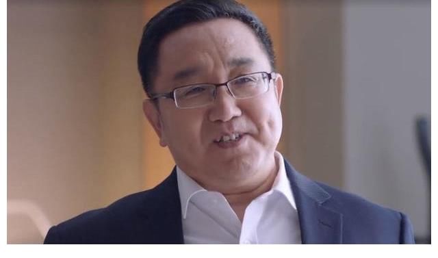 《突围》陆建设,从戳脊梁骨到歌功颂德,利益才是最核心的东西