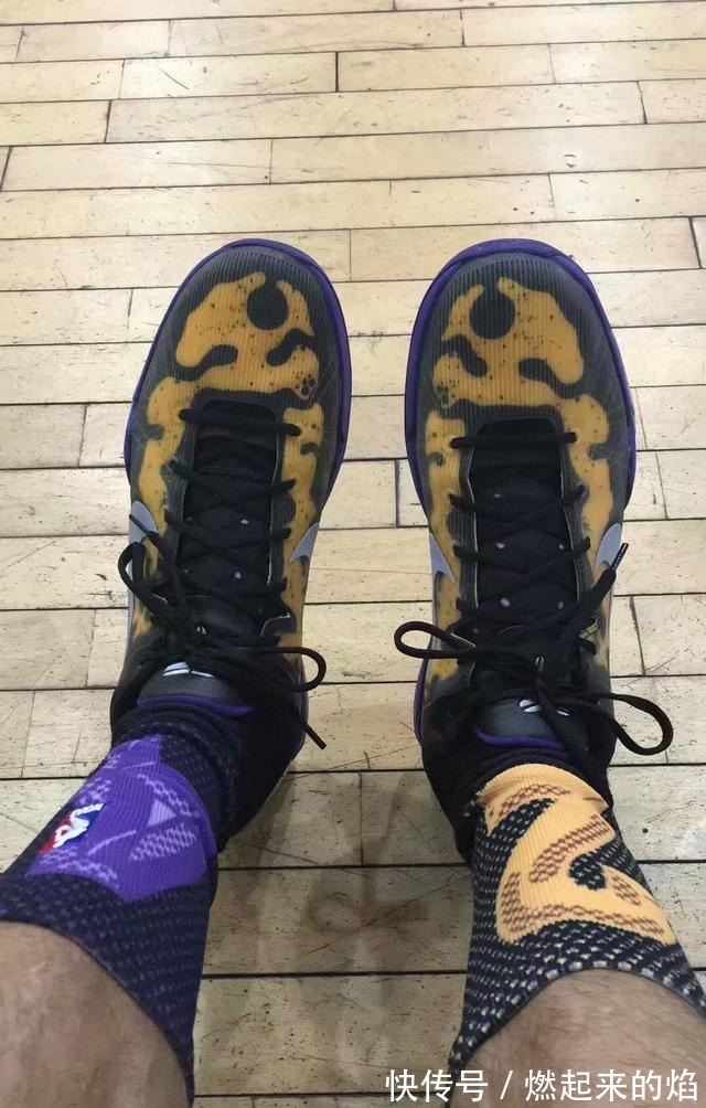 nike Travis Scott 上脚新倒钩，冲得到算我输丨潮鞋上脚！