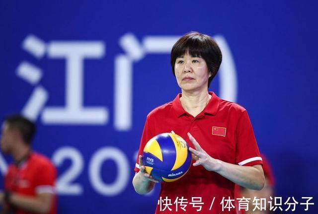 回归|郎平再次回归公众视线,一称呼已发生变化,前女排队长也惊艳亮相
