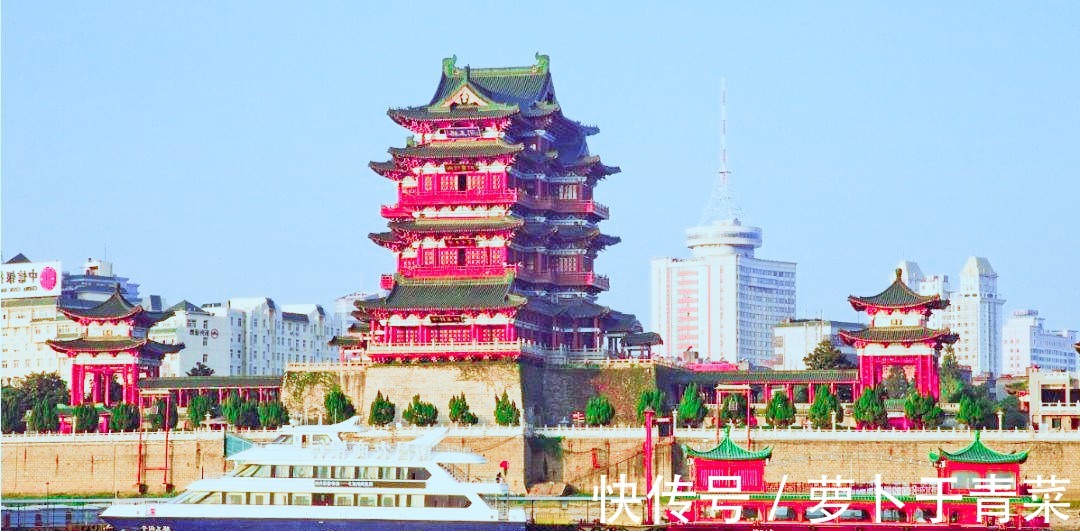 滕王阁|中国最有名的四大名楼，最后一座争议不休，你去过其中的几座呢！