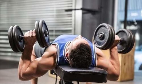 肌群|你知道胸肌怎么练效果最好吗?教你3个技巧,都是过来人的经验