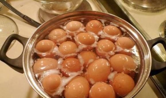 好处|早上坚持吃煮鸡蛋,连吃15天,3个好处想不到,专家早知早受益