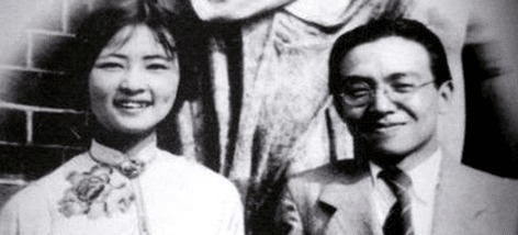 林徽因传#徐志摩失事后,林徽因把飞机残骸挂在床头怀念,梁思成说了一句话!