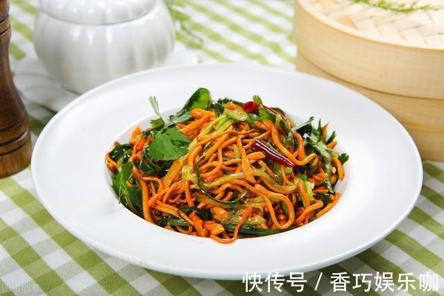 搅拌均匀|天气热,分享10道家常凉拌菜,好吃开胃,做法简单,非常适合夏天