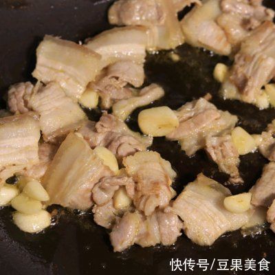 成就|#一勺葱伴侣，成就招牌美味#五花肉炒苦瓜