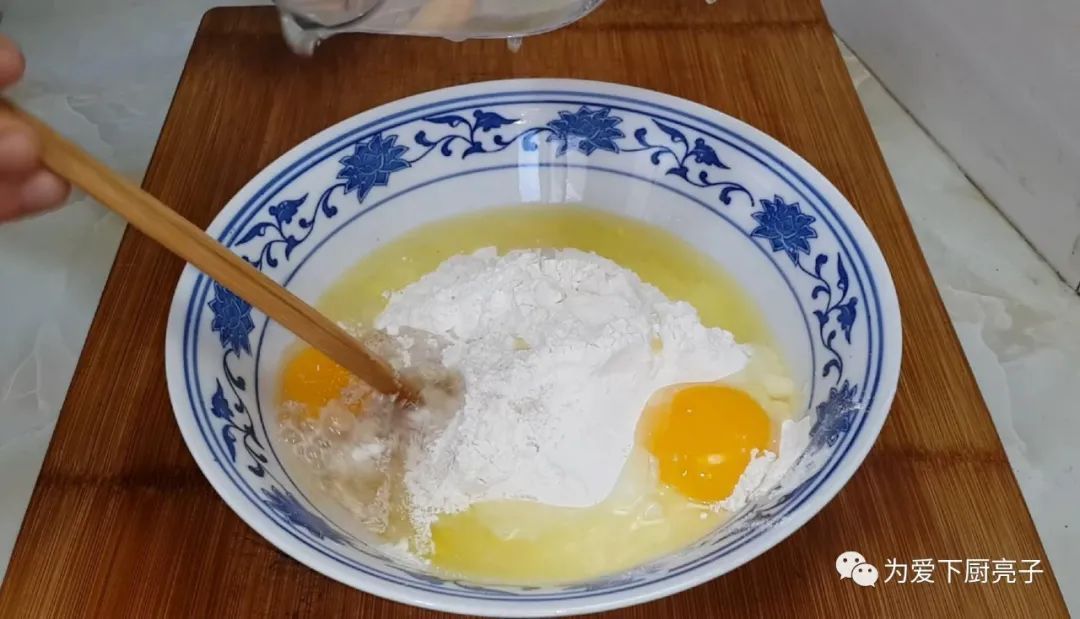 面团|烧饼怎么做才最好吃吗，教你几招，第一次下厨就成功，全家都爱吃