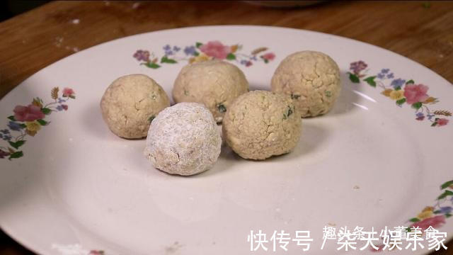 秋天要多吃豆腐，教你好吃的做法，鲜嫩美味，比大鱼大肉都好吃