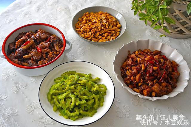 生日,简单做了四道菜,晒完美食后,闺蜜是亲闺女