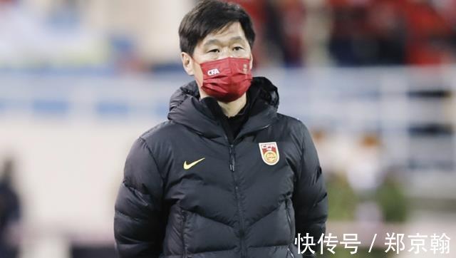 越南|国足输越南,后悔的是澳大利亚,李霄鹏淡定在场边踱步,要下课吗