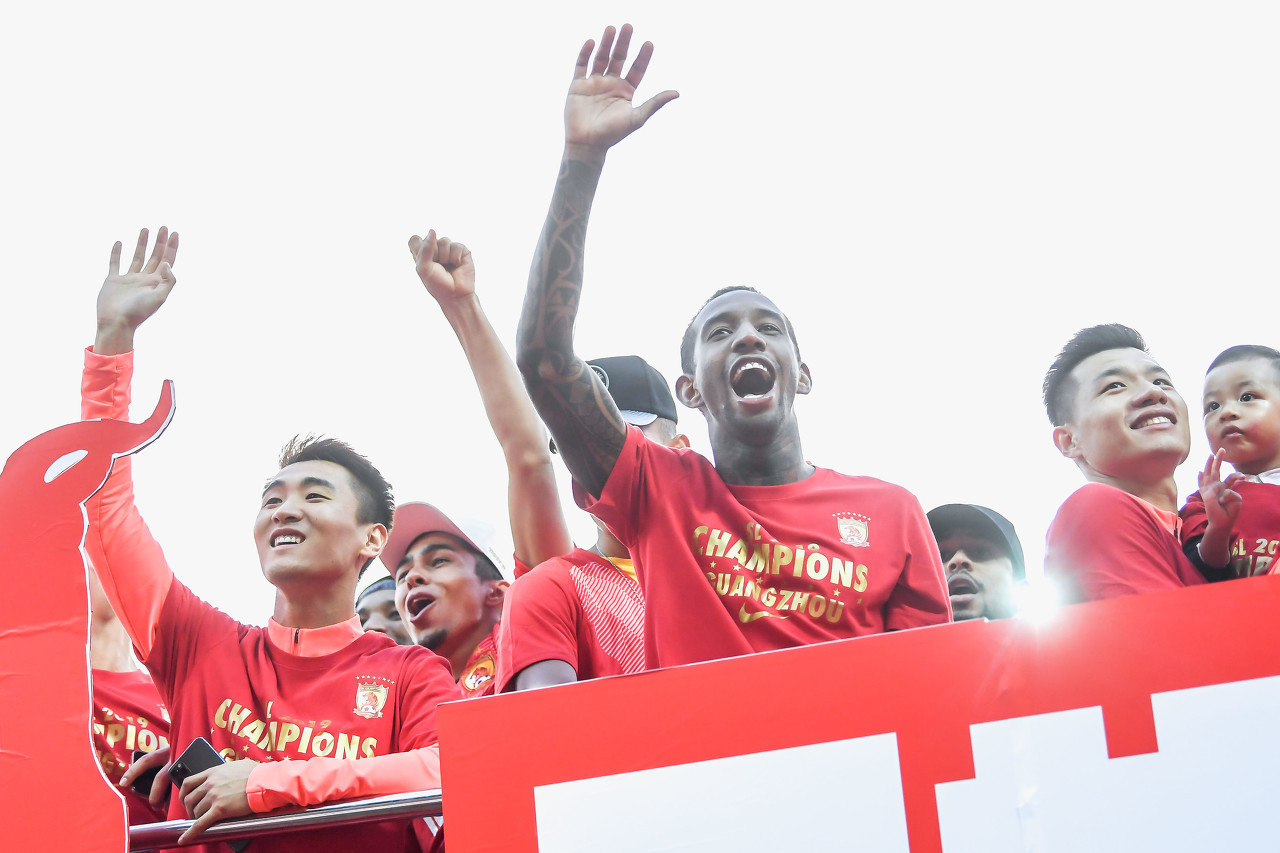 高洪波|恒大背不动中国足球之重任,但也不应独担国足积重难返之“黑锅”