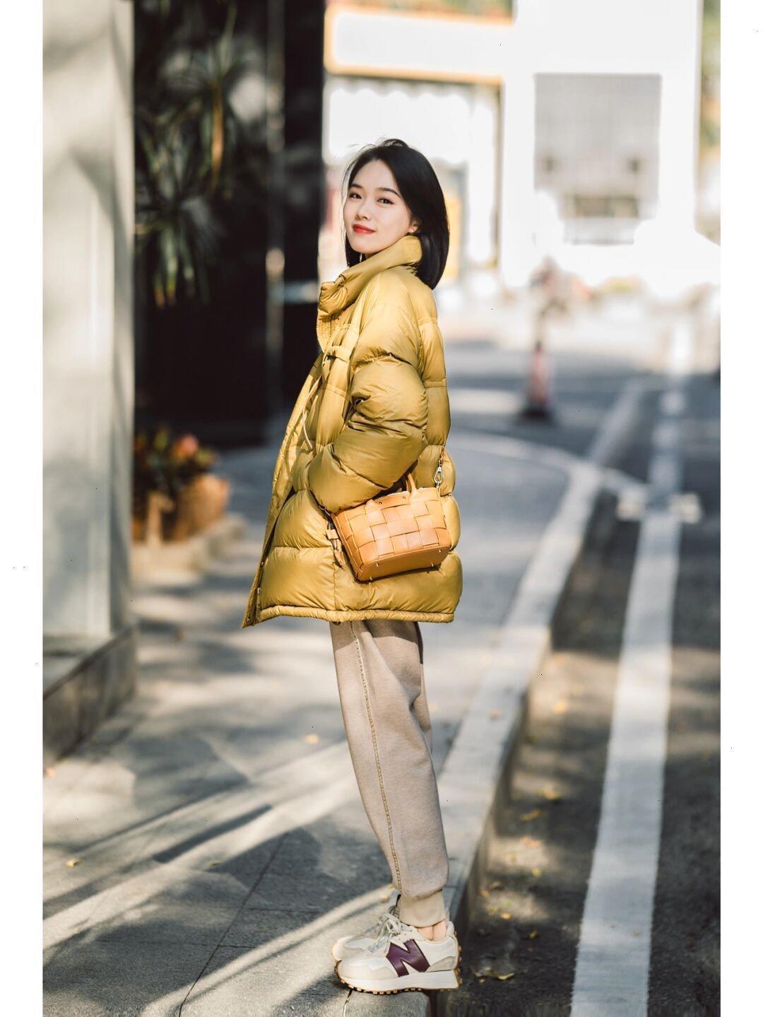 上身 冬天必备的这几件厚外套,谁穿谁好看,搭配鲨鱼裤,显瘦又百搭!