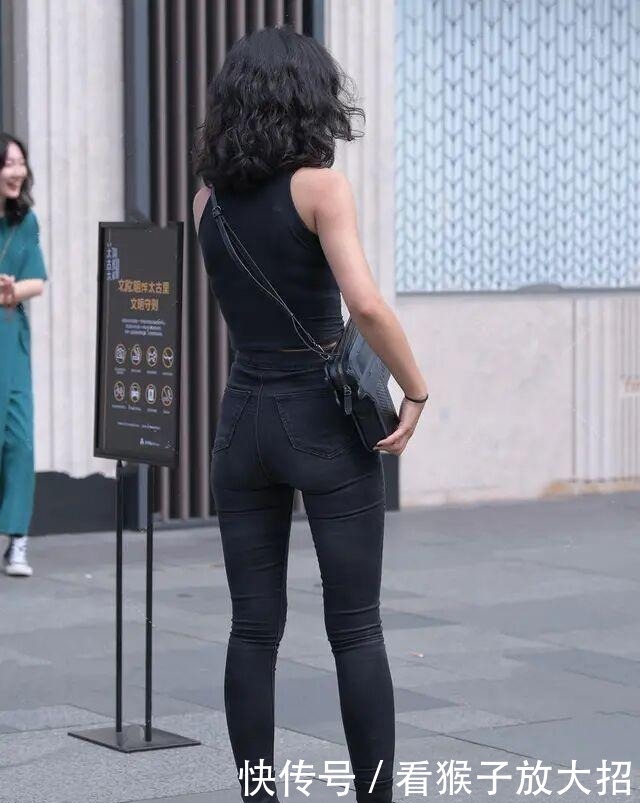 牛仔外套|打底裤尽显甜美风格，搭配美如画，个性魅力尽显