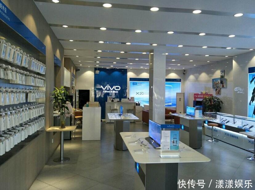 区别|同一款华为手机，网购和实体店购买的区别却很大说出来你别不信