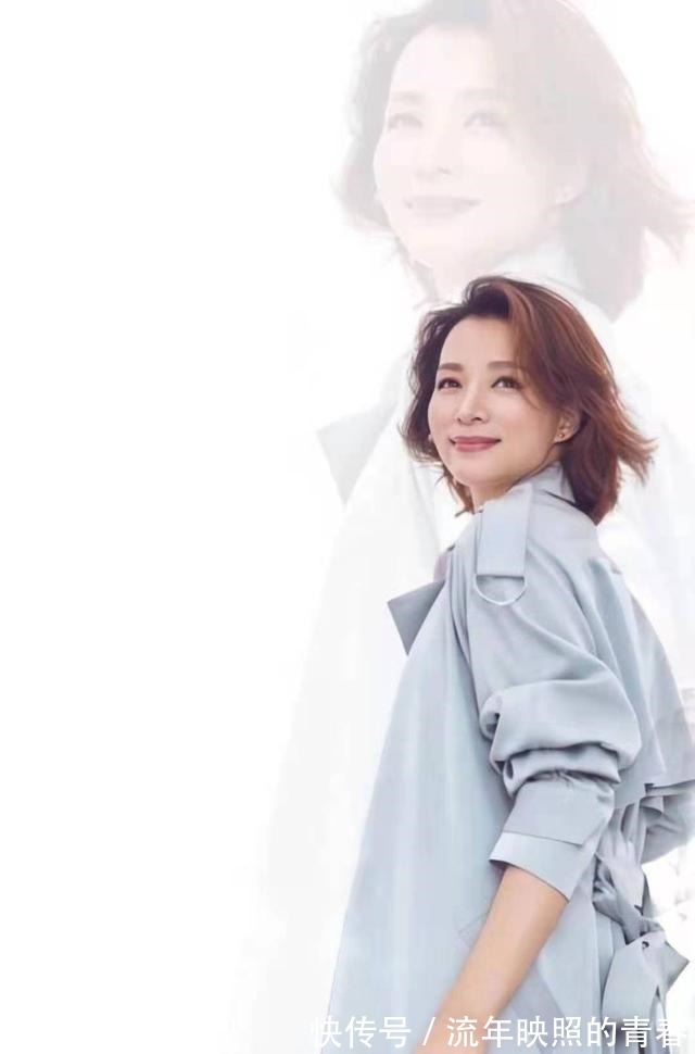 发型 女人过了45岁尽量别留长发、烫卷发!推荐这5款发型,太减龄