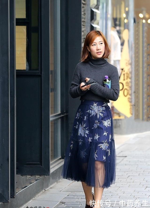 红格纹 该穿凉鞋了,鱼嘴口凉鞋很有女人味,看看美女对鱼嘴口凉鞋的搭配!