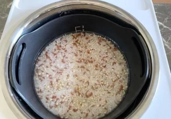 便秘|大米加这两样东西一起煮,常吃脸色红润还预防便秘,女性尤其要吃