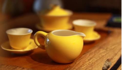 健康|喝茶到底健不健康？“2种茶”尽量少喝，或有助身体健康