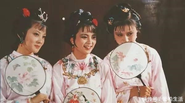 玫瑰花|探春是人见人爱的玫瑰花，为何王熙凤那么畏惧她有两个关键因素！