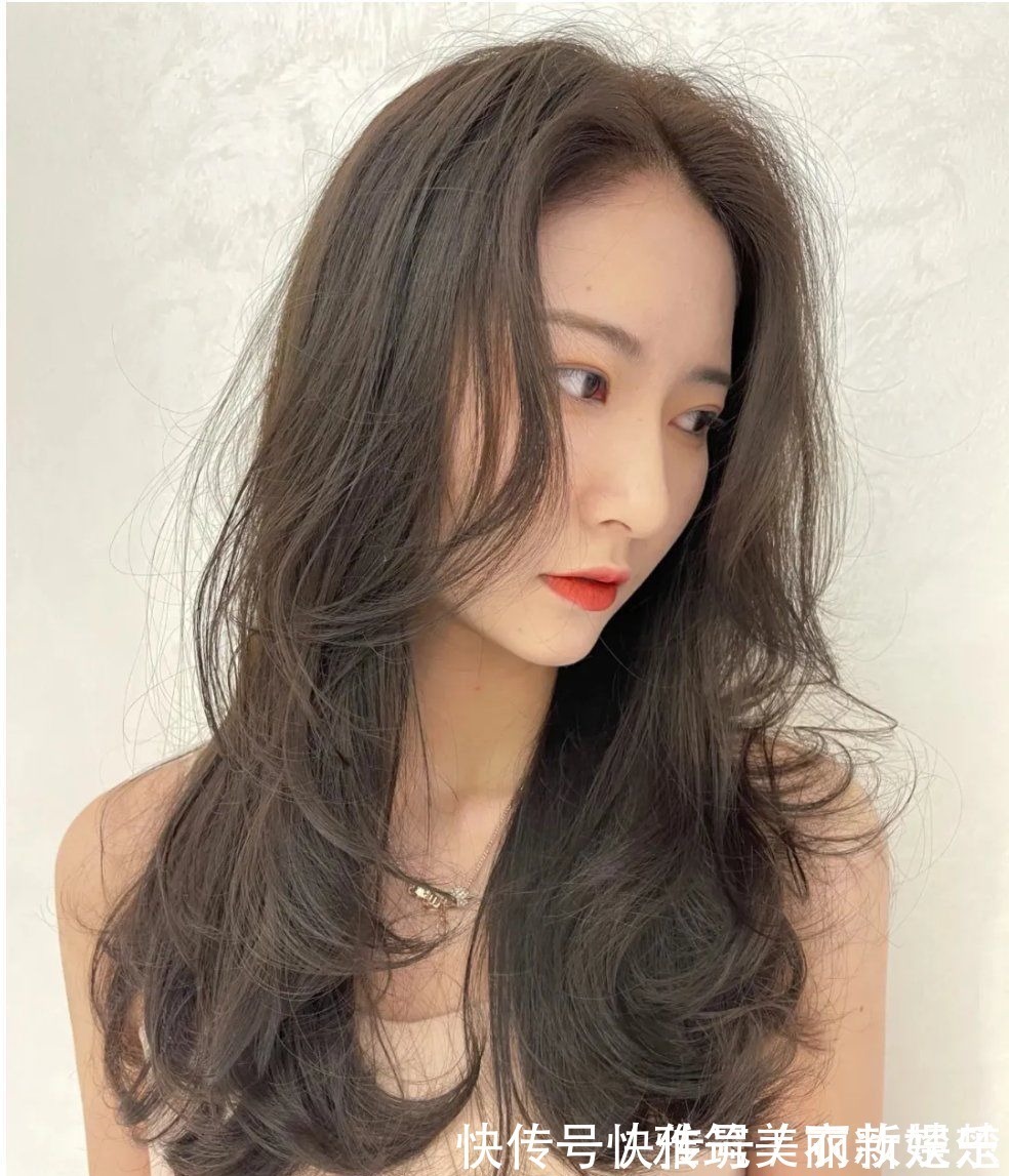 刘海 女发不在多选对是关键，这3种发型很不错，瘦脸利落显气质