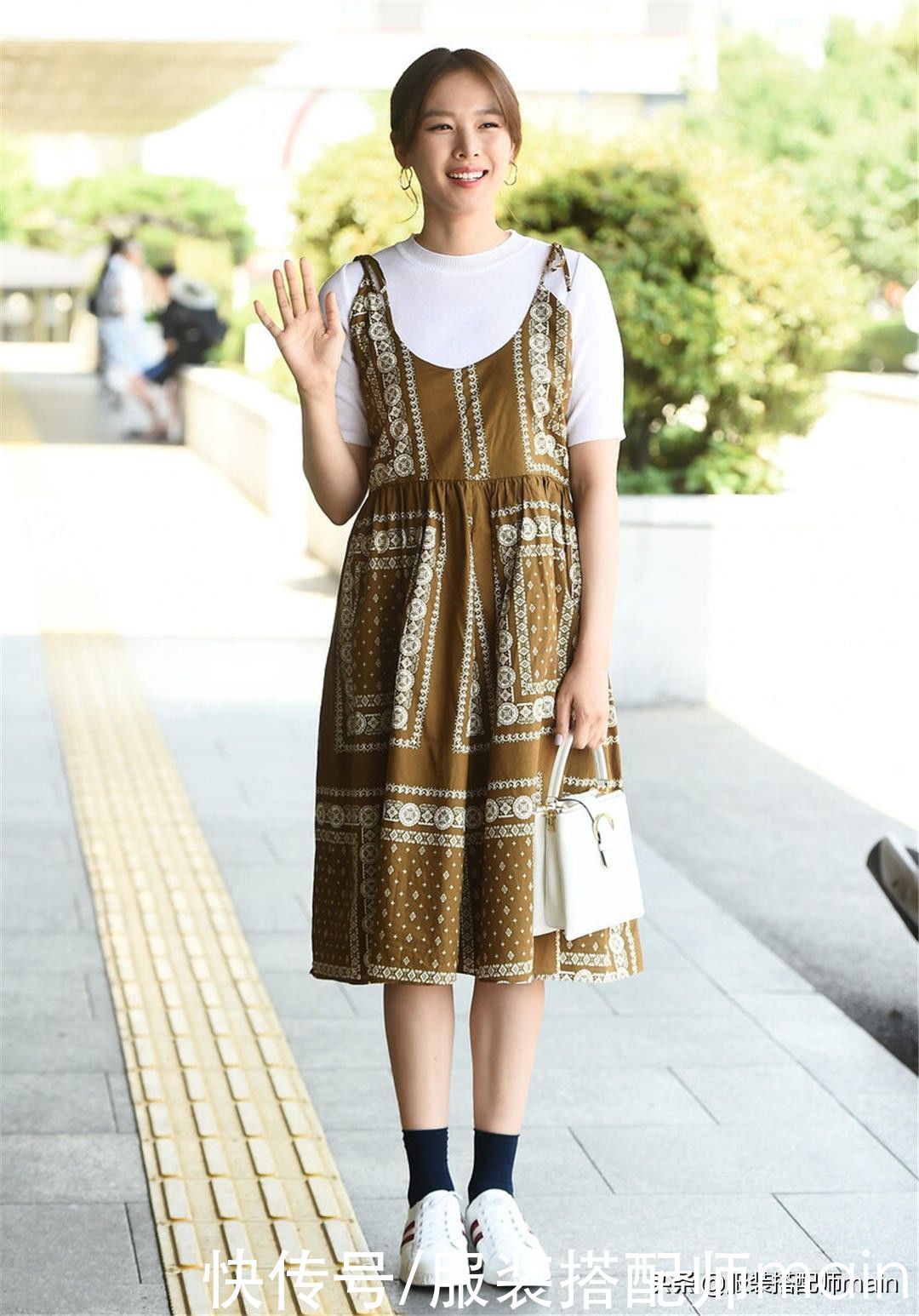 胳膊肉多、怕冷穿不了吊带裙？你需要掌握这3个技能