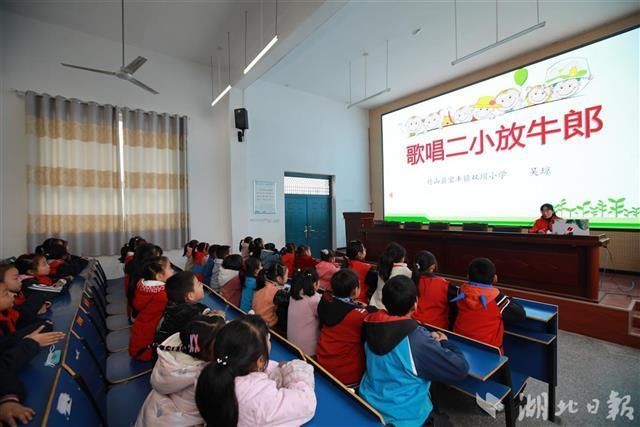 双坝小学|这所近1500名学生的村级小学：“课程套餐”促“双减”多彩活动嗨校园