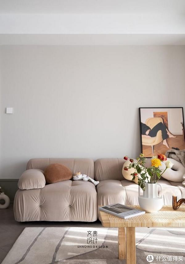 客厅|90后妹子的家火了，一人住98㎡精致又高级，网友：还缺男朋友吗？