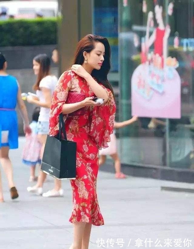 |笑话段子:真是头蠢驴,男左女右嘛