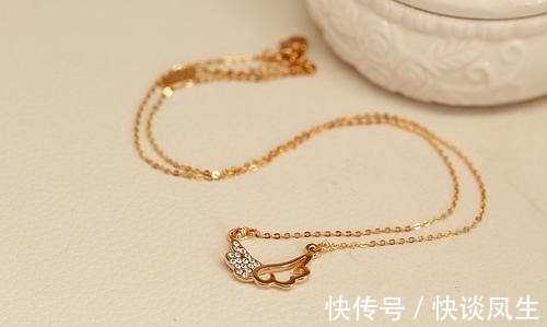 饰品|饰品清洁保养小常识,学会这几招,几十元的饰品也能戴很久