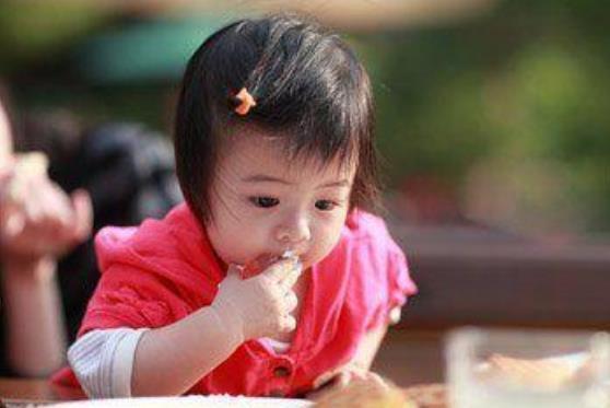 长高|孩子1岁后,家长要避免4个错误行为,以免耽误孩子长高,别不懂