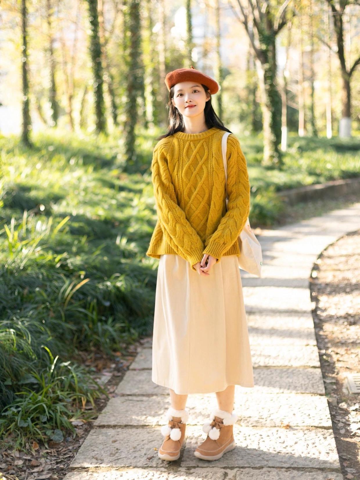 领口 优雅女人的天花板穿搭你get了吗?氛围感毛衣搭配,让你秀出优雅好气质