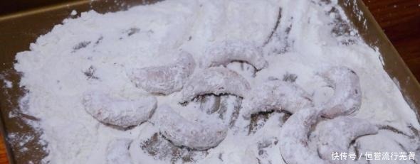 这不是水果,但有一个和水果一样的名字,皮脆,形似羊角