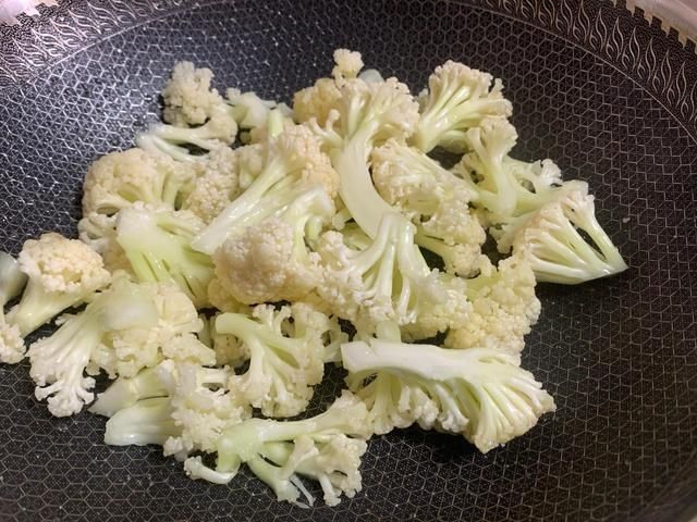 一月，遇见这菜我一买就是十斤，晚上照着吃，瘦到掉裤子！